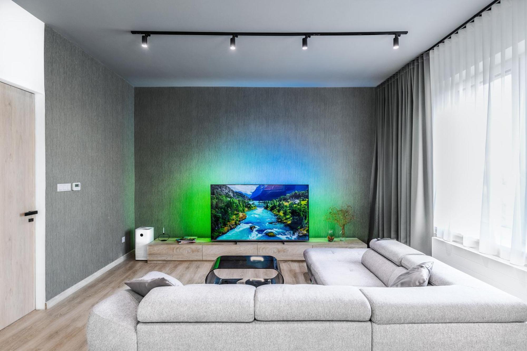 Chalupku - Luxurious Apartment 70M2 In Direct Centrum With Parking Included, Air-Conditioned, Balcony, Quiet Sleep, Best In Town バンスカー・ビストリツァ エクステリア 写真